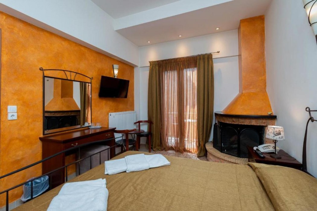 Ahilion Hotel 7/37