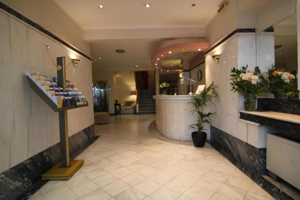 Ahilion Hotel 4/37