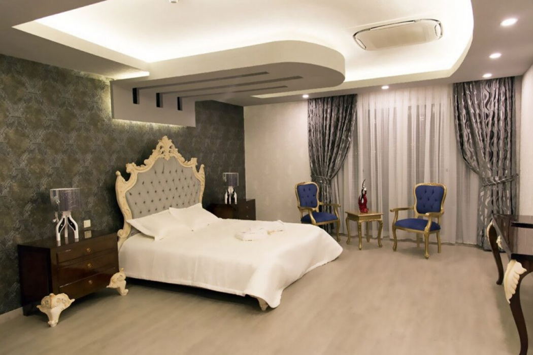 Carmine Hotel 3/9