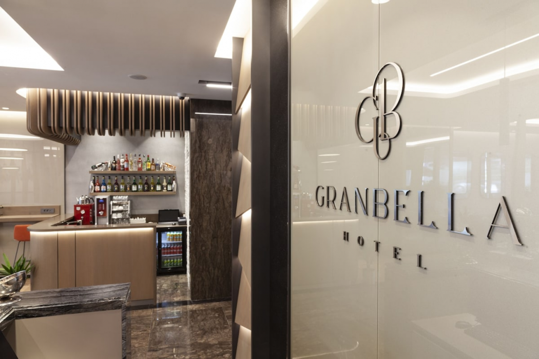 Granbella Hotel 8/59