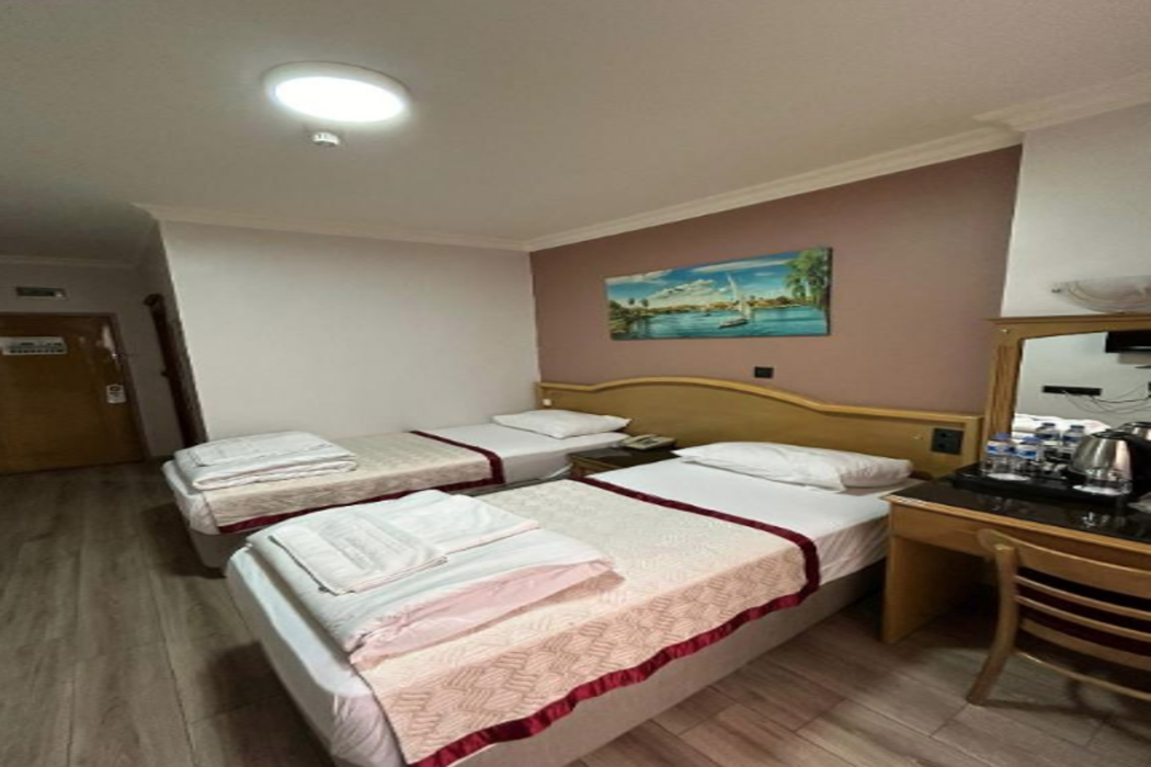 Nil Hotel 7/30