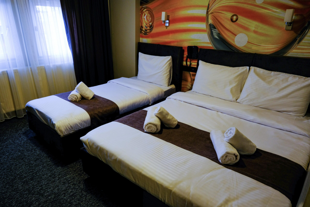 Loyal City Hotel 18/63