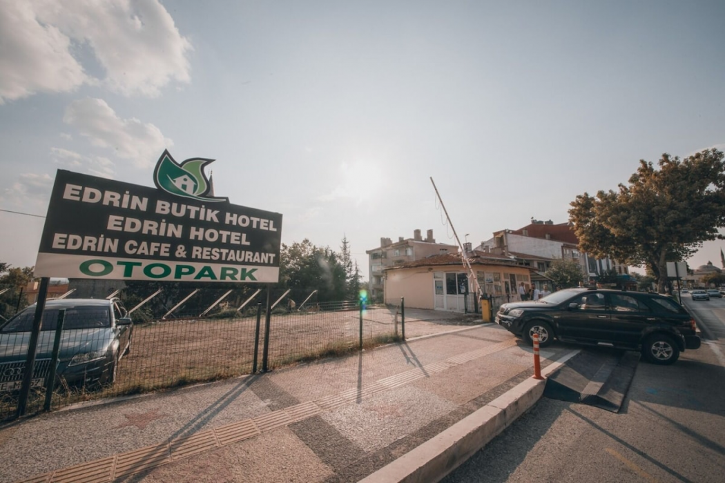 Edrin Hotel 2/32