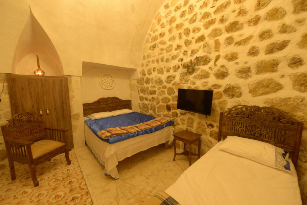 Merdin Hotel 11/60