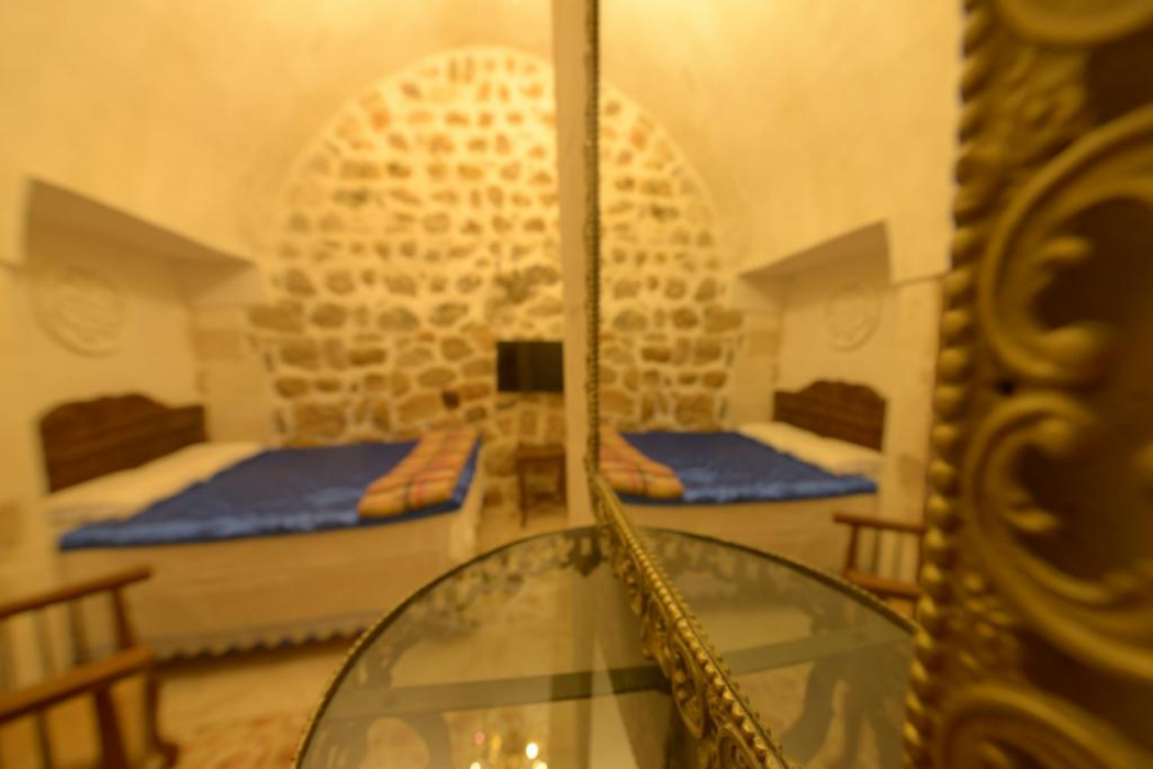 Merdin Hotel 12/60