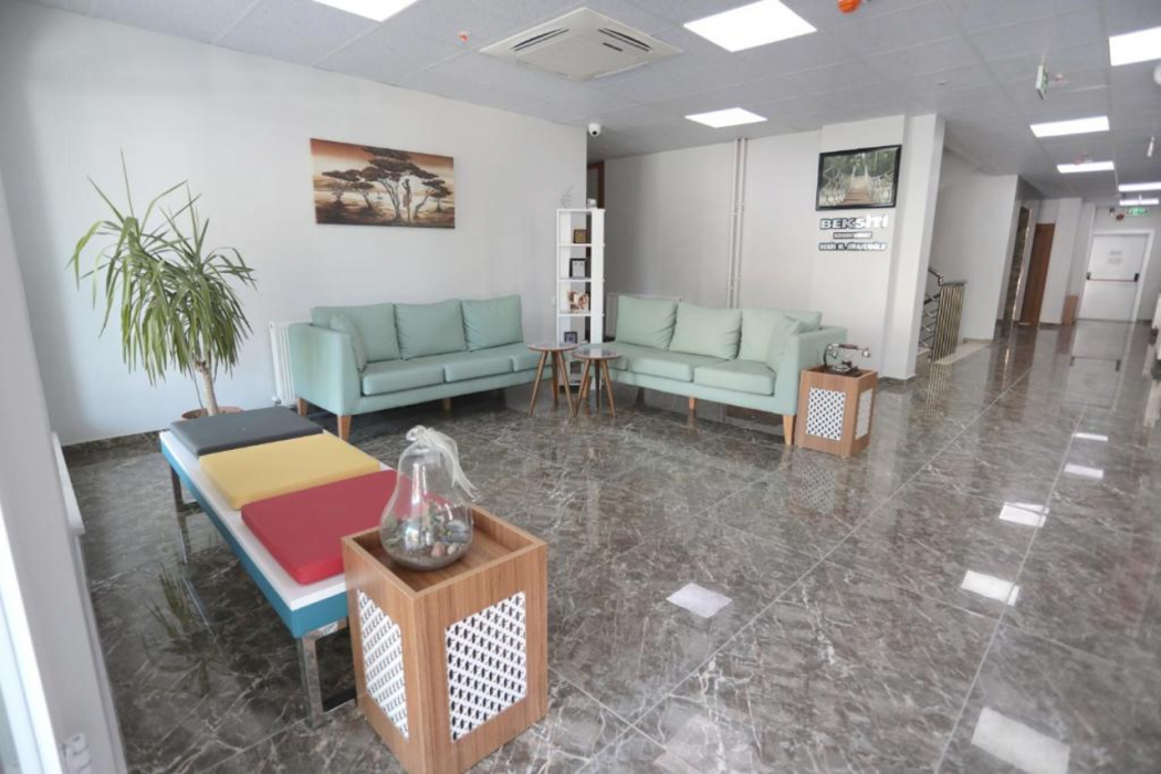 Beksiti Hotel 24/36