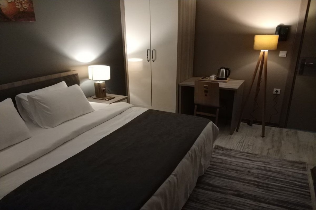 Staron Otel 10/34