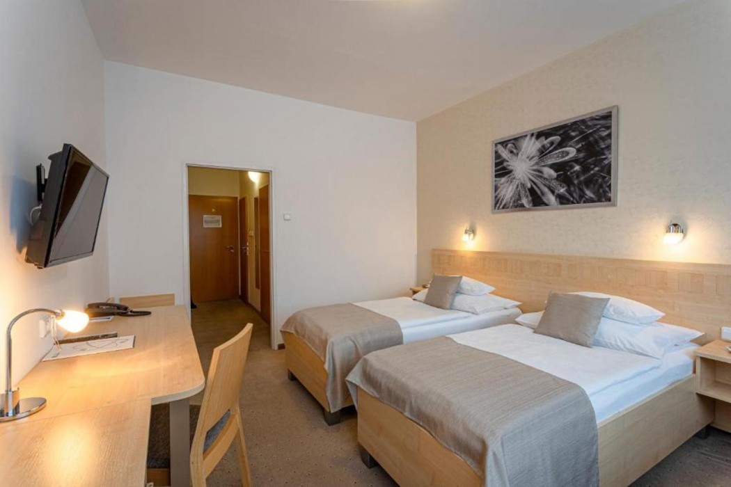 Hotel Behounek 18/77