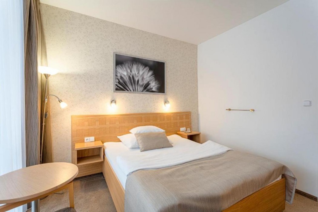Hotel Behounek 17/77