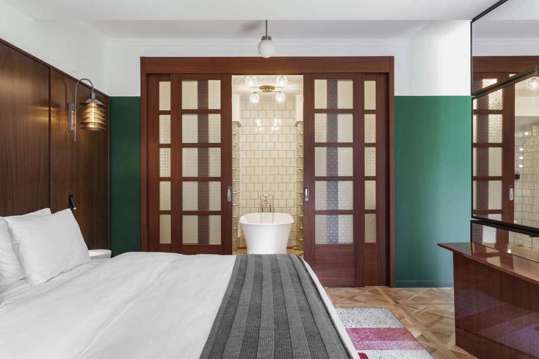 Hotel Afisha 30/71