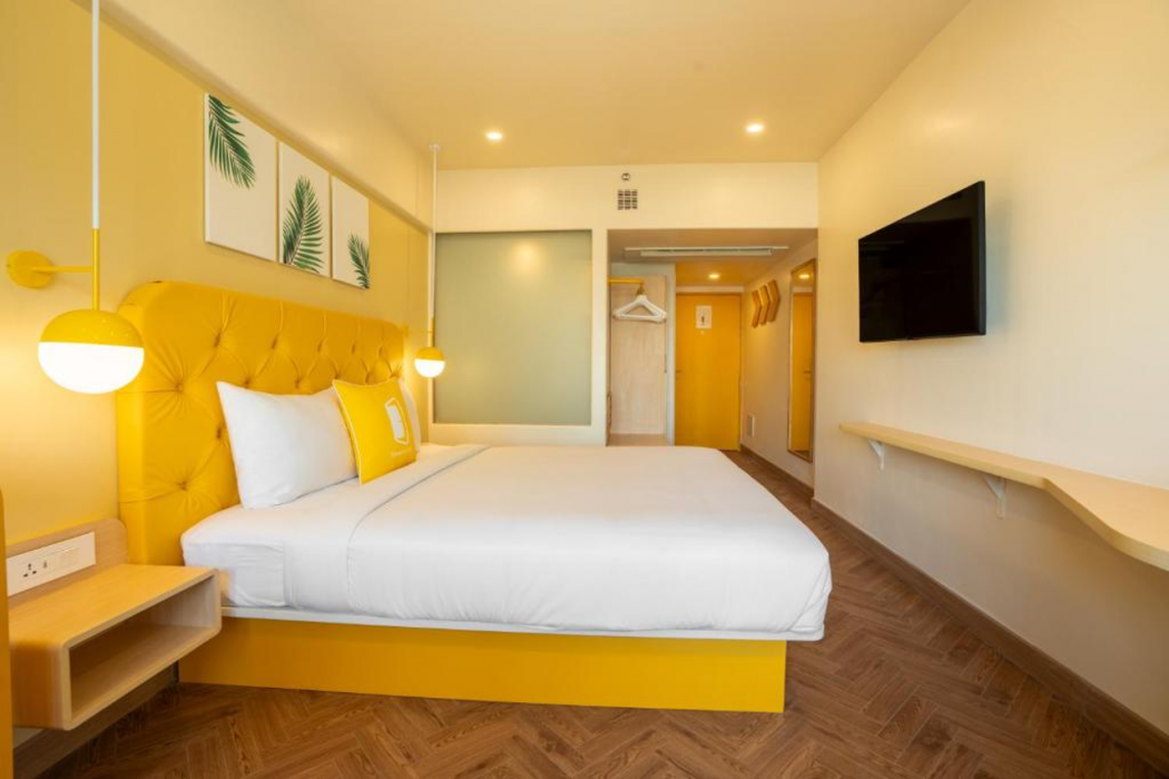 Bloom Hub - WEH Andheri 9/14