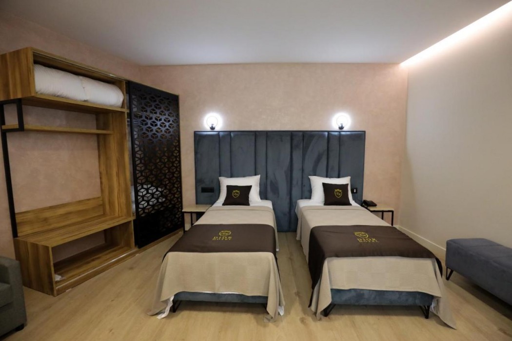 Hotel Dior 17/60