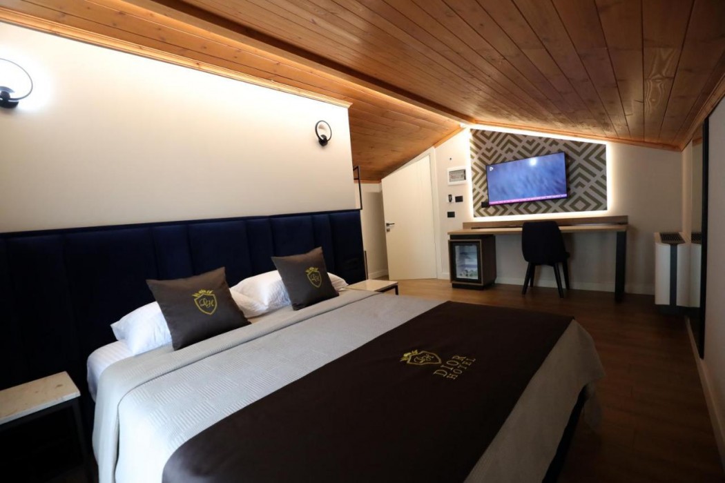 Hotel Dior 16/60