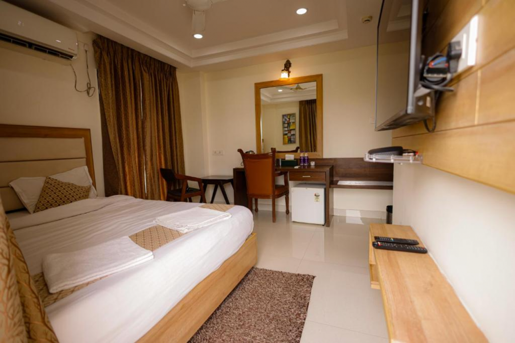 M Square Hotel 10/40