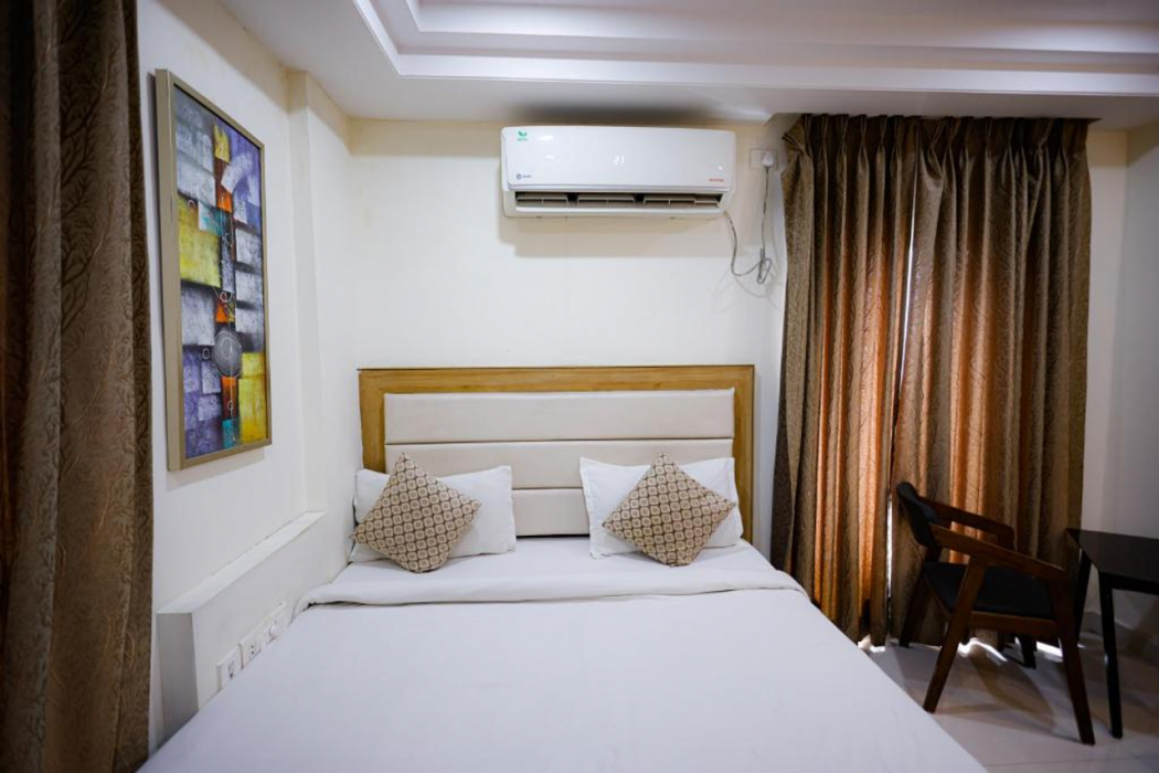 M Square Hotel 9/40