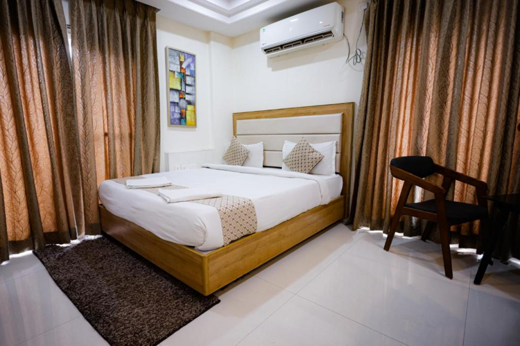 M Square Hotel 7/40