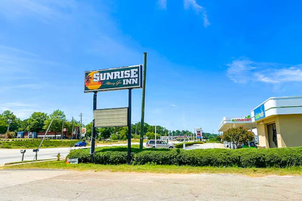 Sunrise Inn By OYO Albany GA in ALBANY - GA