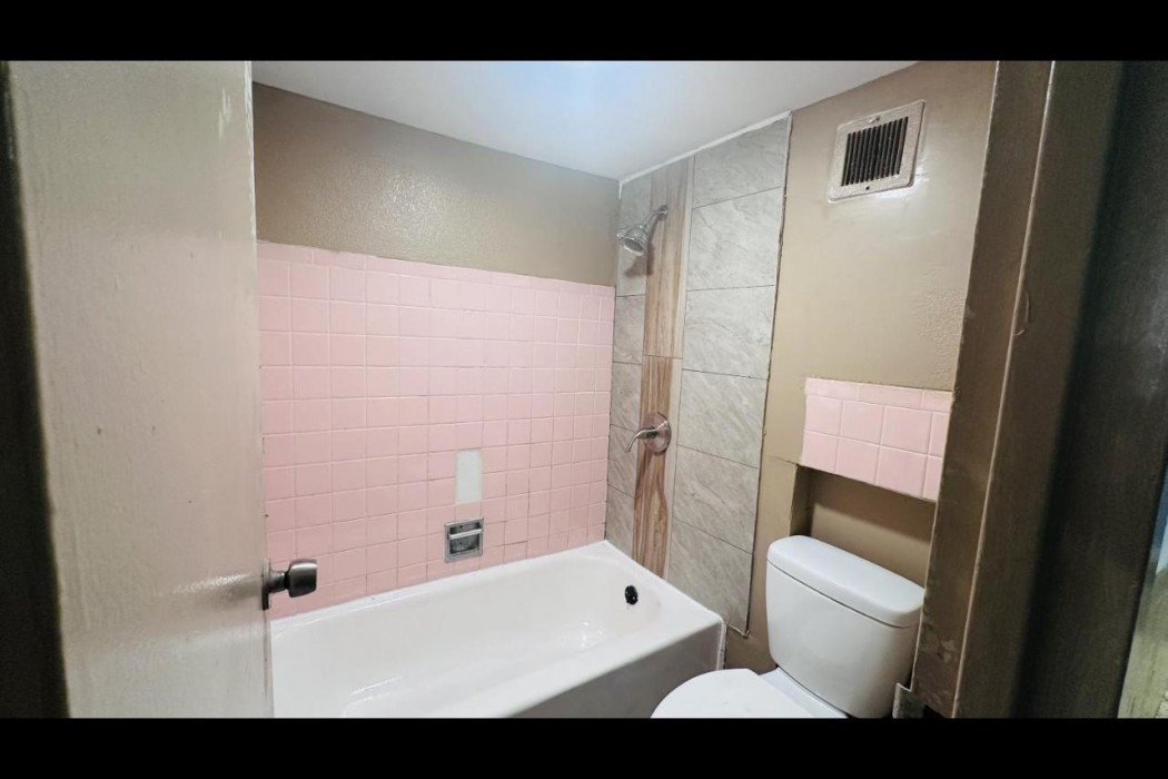 Hallmark Inn By OYO Fort Wayne 5/16