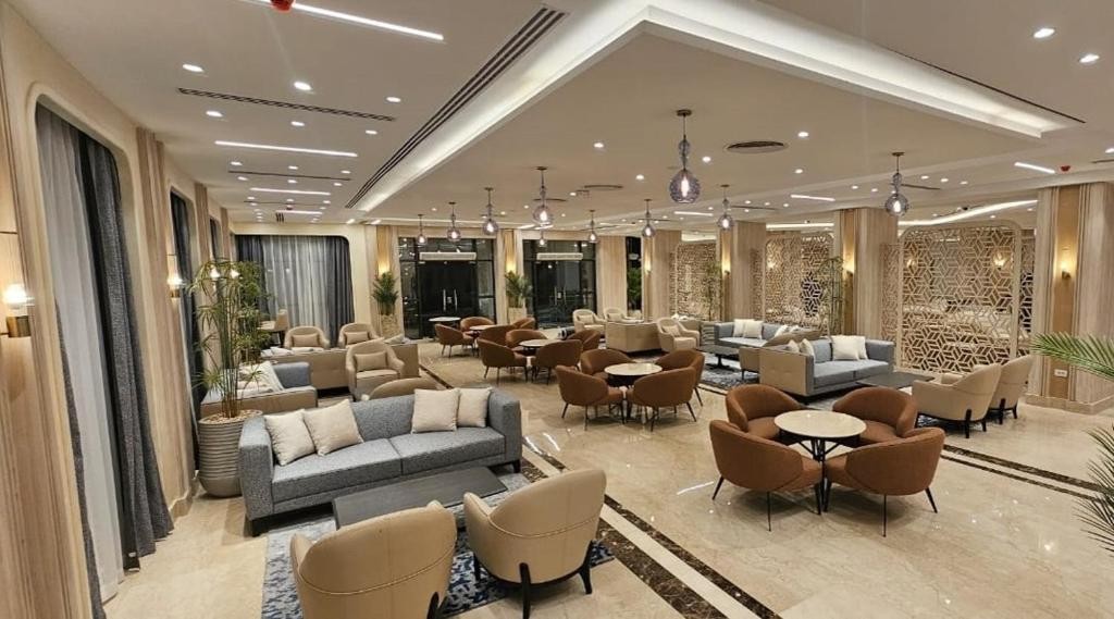 Azur One Eleven – New Alamein 37/70