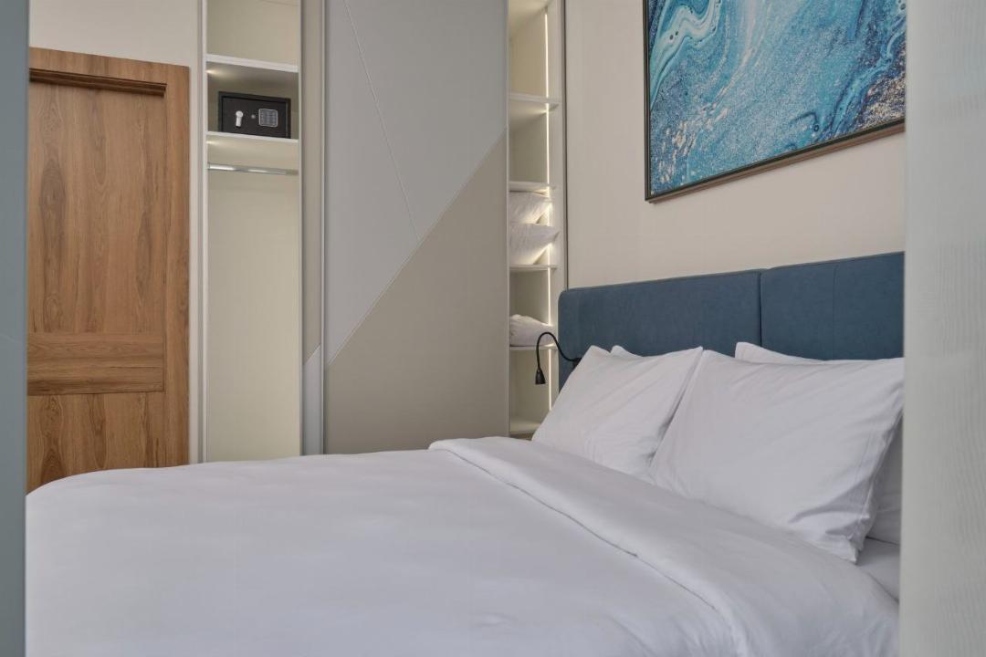 One Bedroom Deluxe