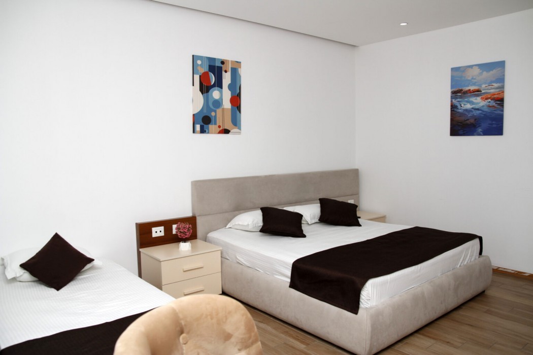 Amh Hotel 28/88