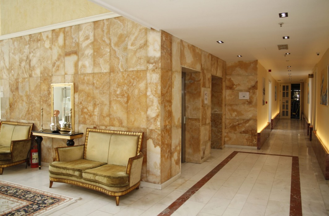 Amh Hotel 13/88