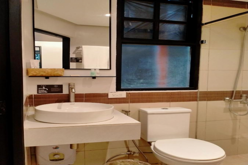 The Henry Resort Taramindu Laiya 29/56