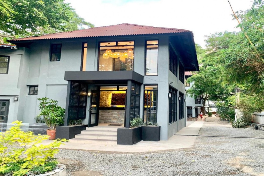 The Henry Resort Taramindu Laiya in San Juan