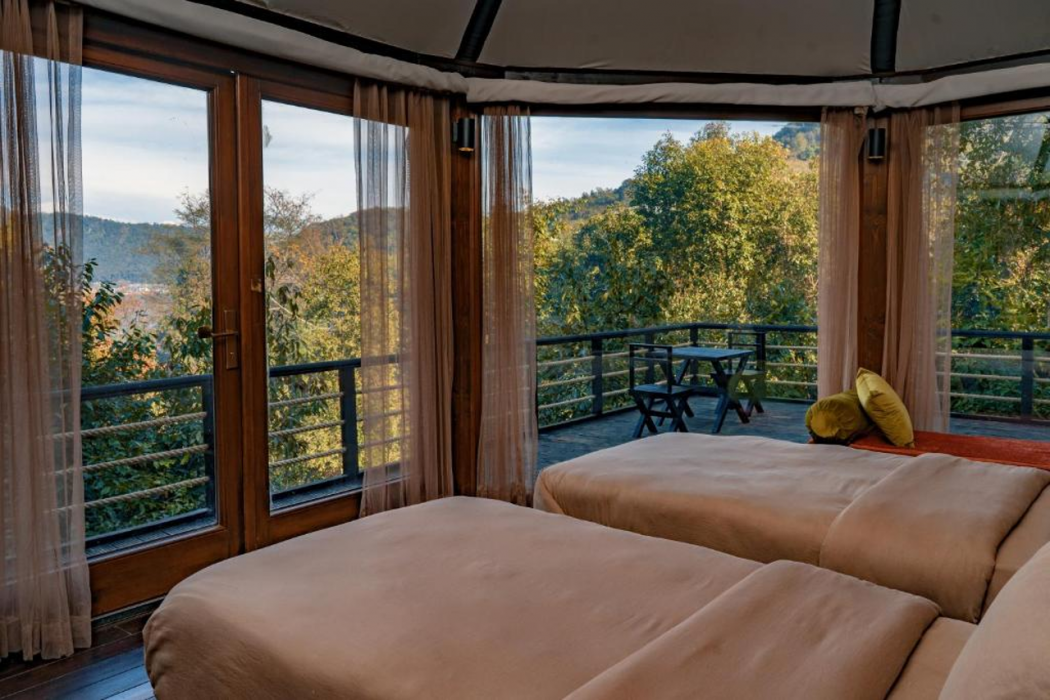 The Pavilions Himalayas Lake View 10/62