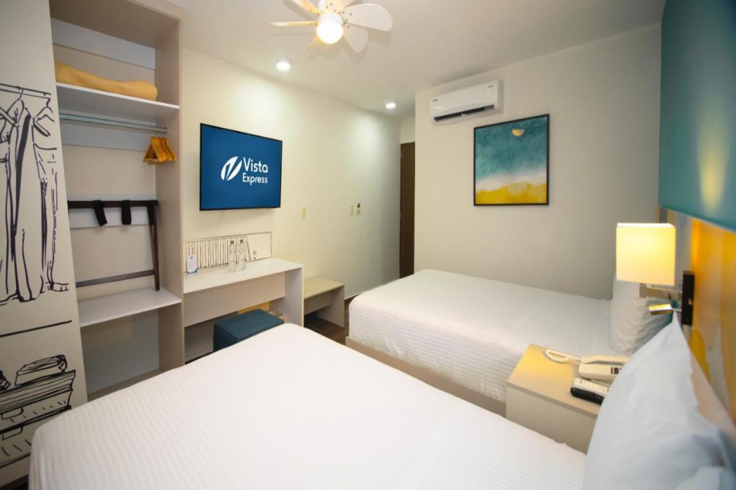 Vista Express Guadalajara Expo SureStay Collection by BW 15/35