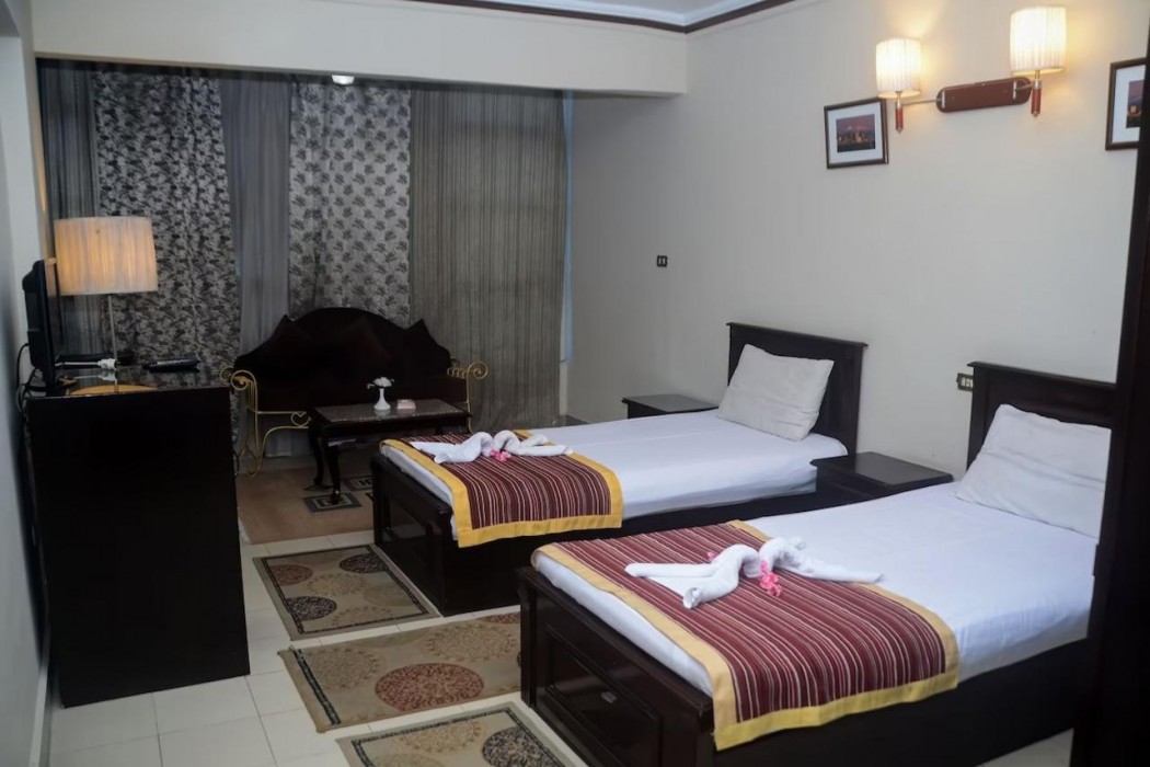 Siesta Hotel Alexandria 8/22
