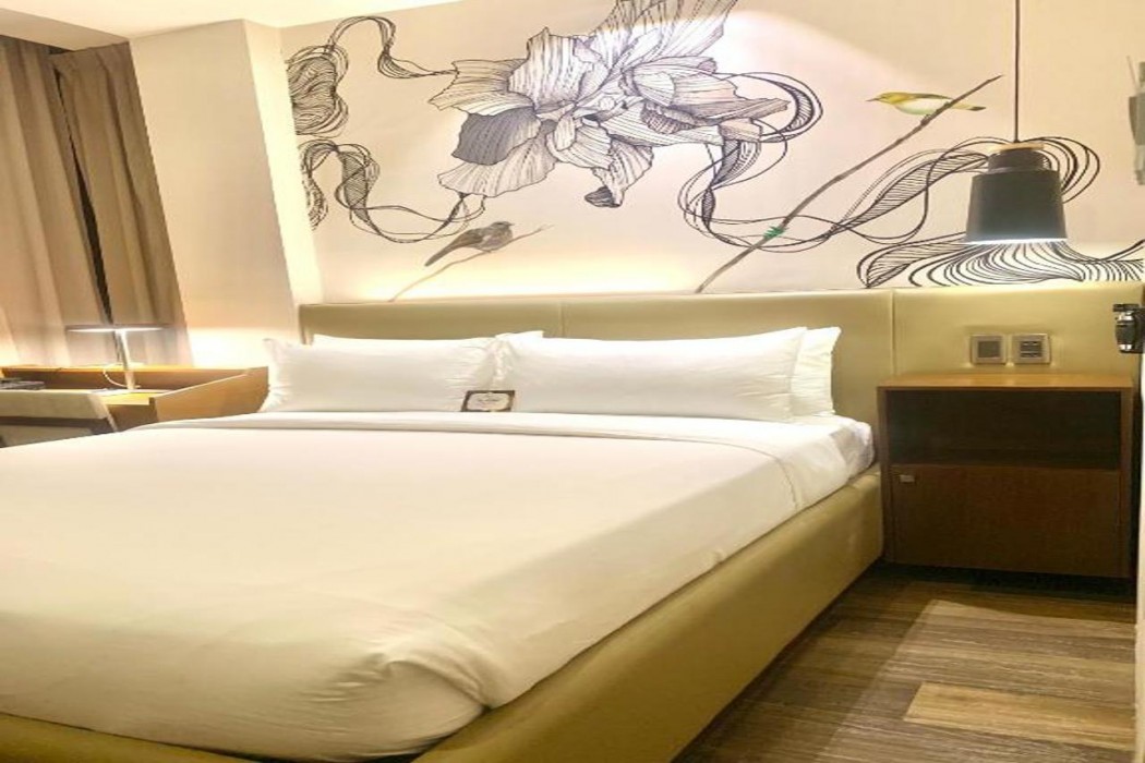The Henry Hotel Roost Bacolod 16/93