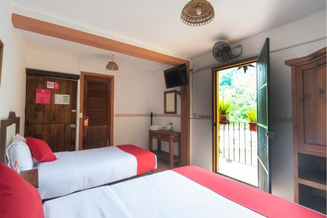 OYO Hotel Coyopolan 11/60