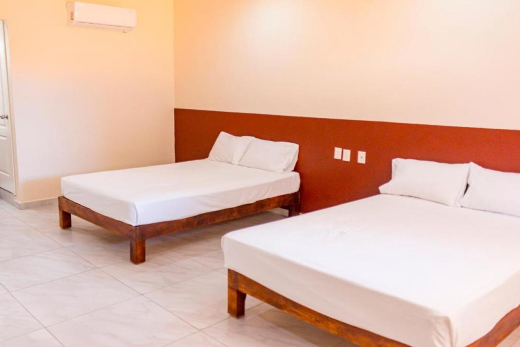 OYO Hotel La Playa 13/29