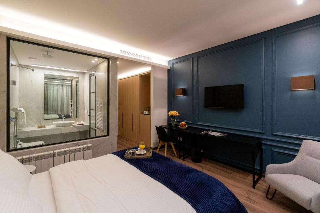 Votre Hotel 14/68