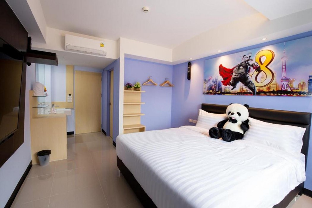 Lucky Panda Hotel by ZUZU 8/29