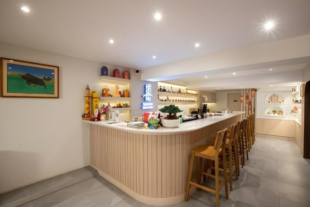 Zhennan Teabar Hotel 52/61