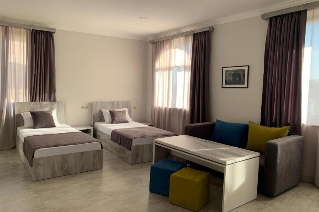 Menua Hotel 12/49