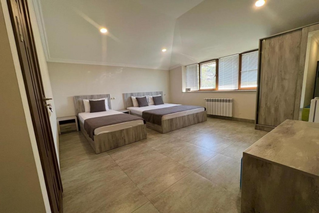 Menua Hotel 7/49