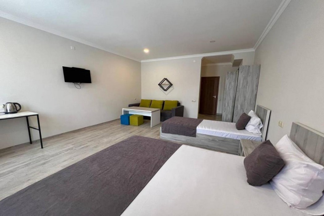 Menua Hotel 9/49