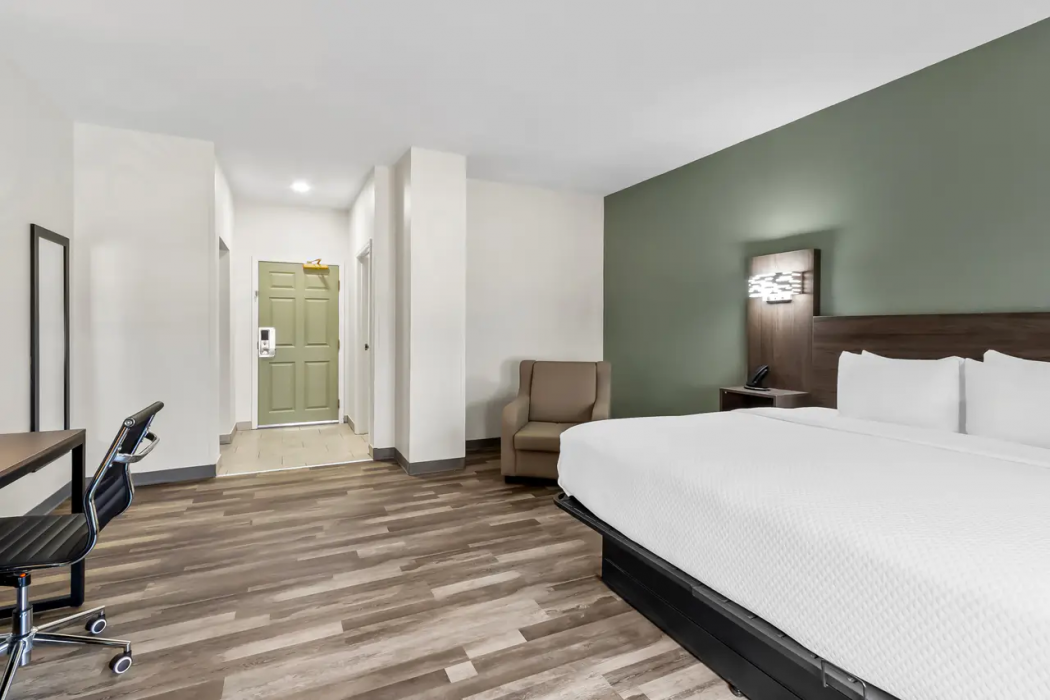 Quality Inn & Suites Columbia Harbison 14/21