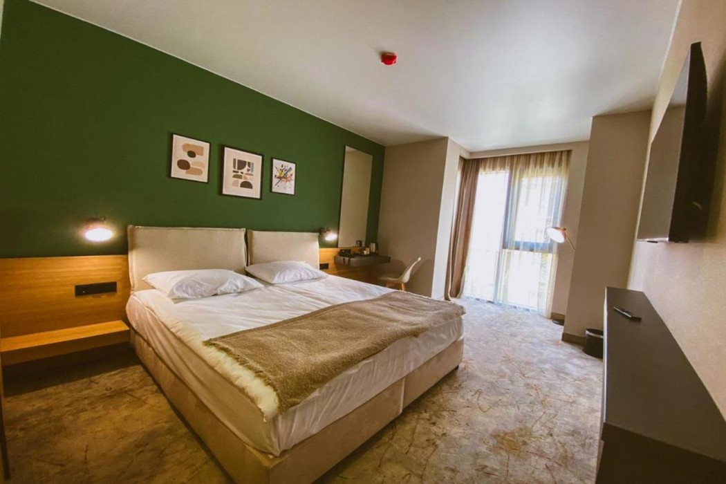 B1 Downtown Hotel 8/54