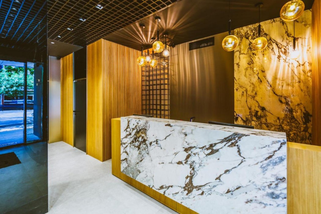 B1 Downtown Hotel 4/54