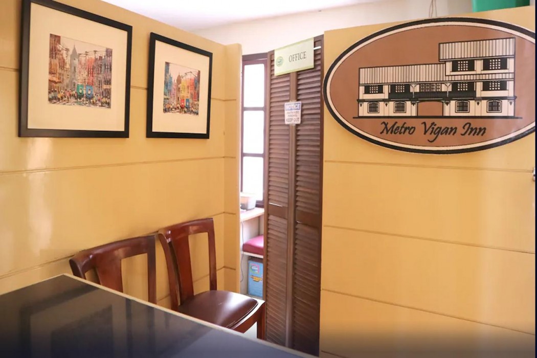 Metro Vigan Inn 12/70