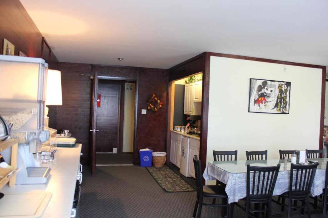Baymont by Wyndham Gold River 30/60