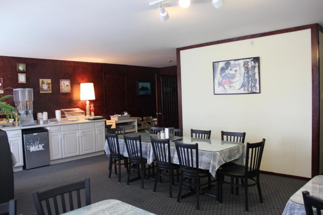 Baymont by Wyndham Gold River 32/60