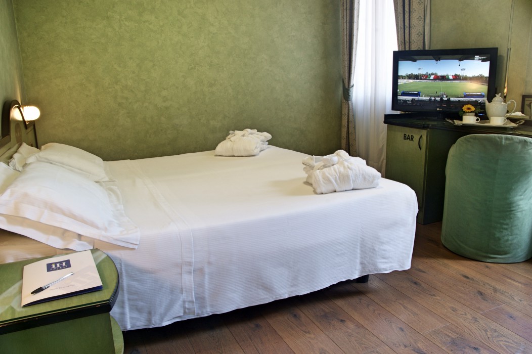 Puccini Hotel Milan, Tapestry Collection by Hilton 11/33