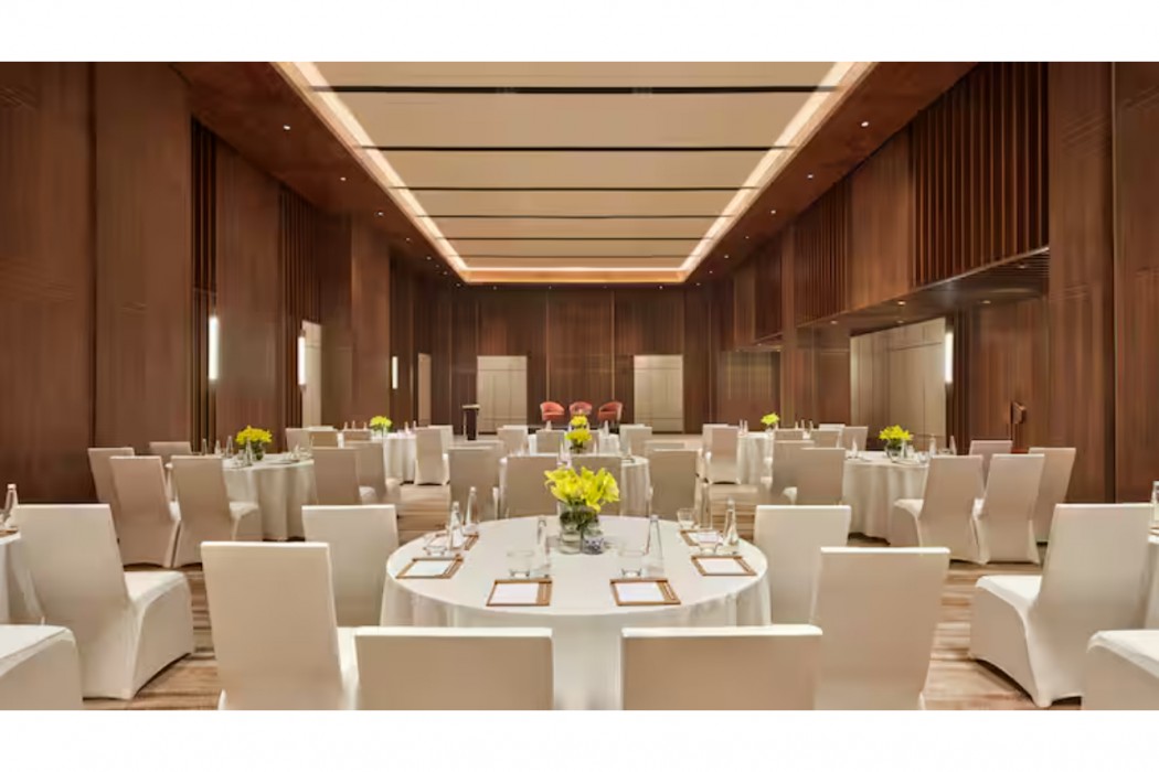 Hilton Gurugram Baani City Centre 12/60