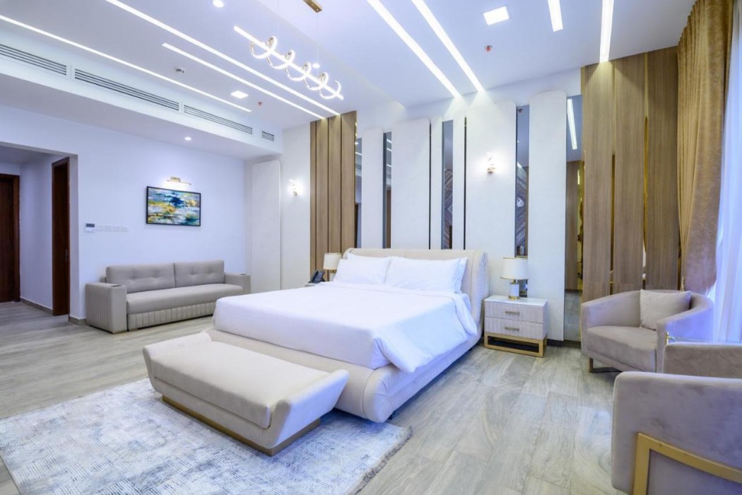 Rumanza by Pearl Continental 10/56