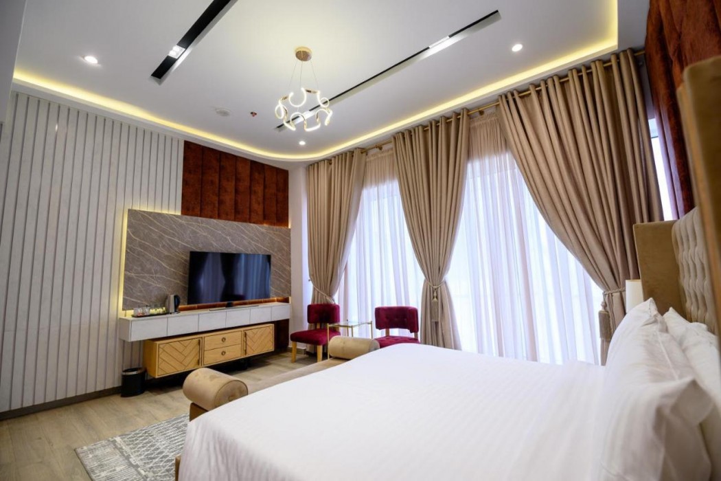 Rumanza by Pearl Continental 13/56